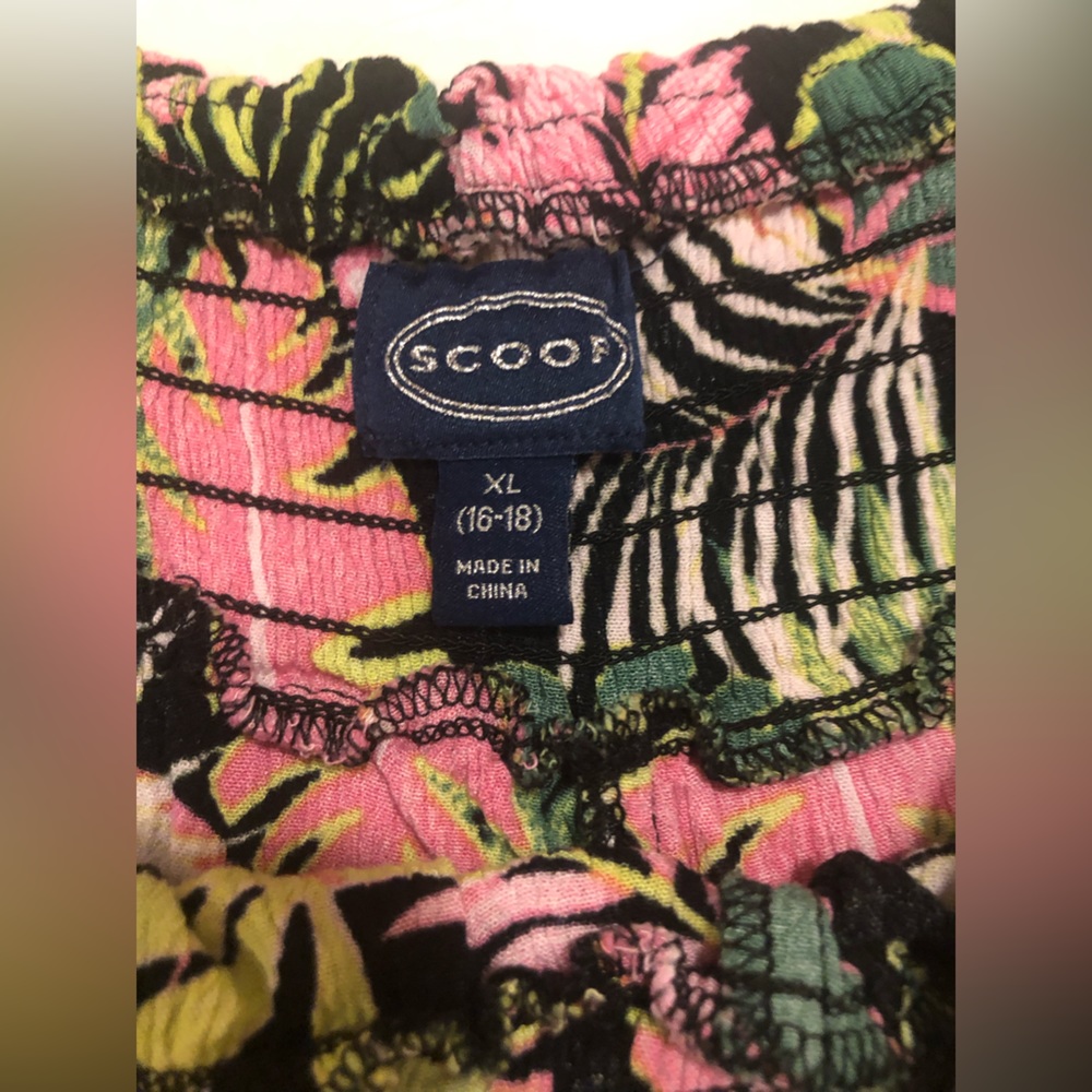 Scoop Hawaiian print shorts, XL 16-18 - Picture 2 of 11
